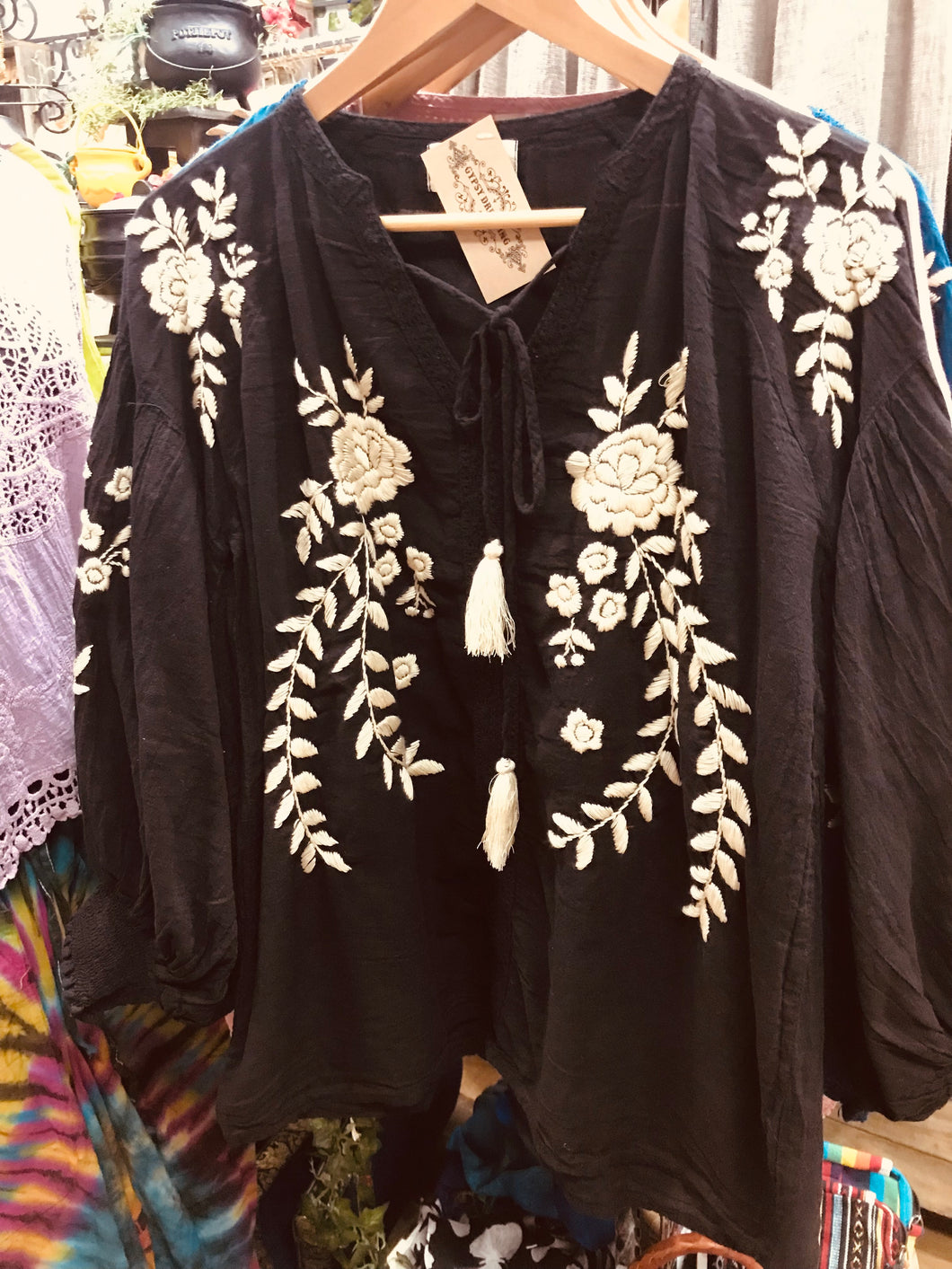 The poets blouse, long sleeved in Onyx